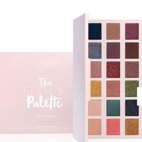 EDITOR PALETTE NEW ENGLAND
18 PIECE EYE SHADOW Palette Make-up Matte & Metallic - Picture 1 of 9
